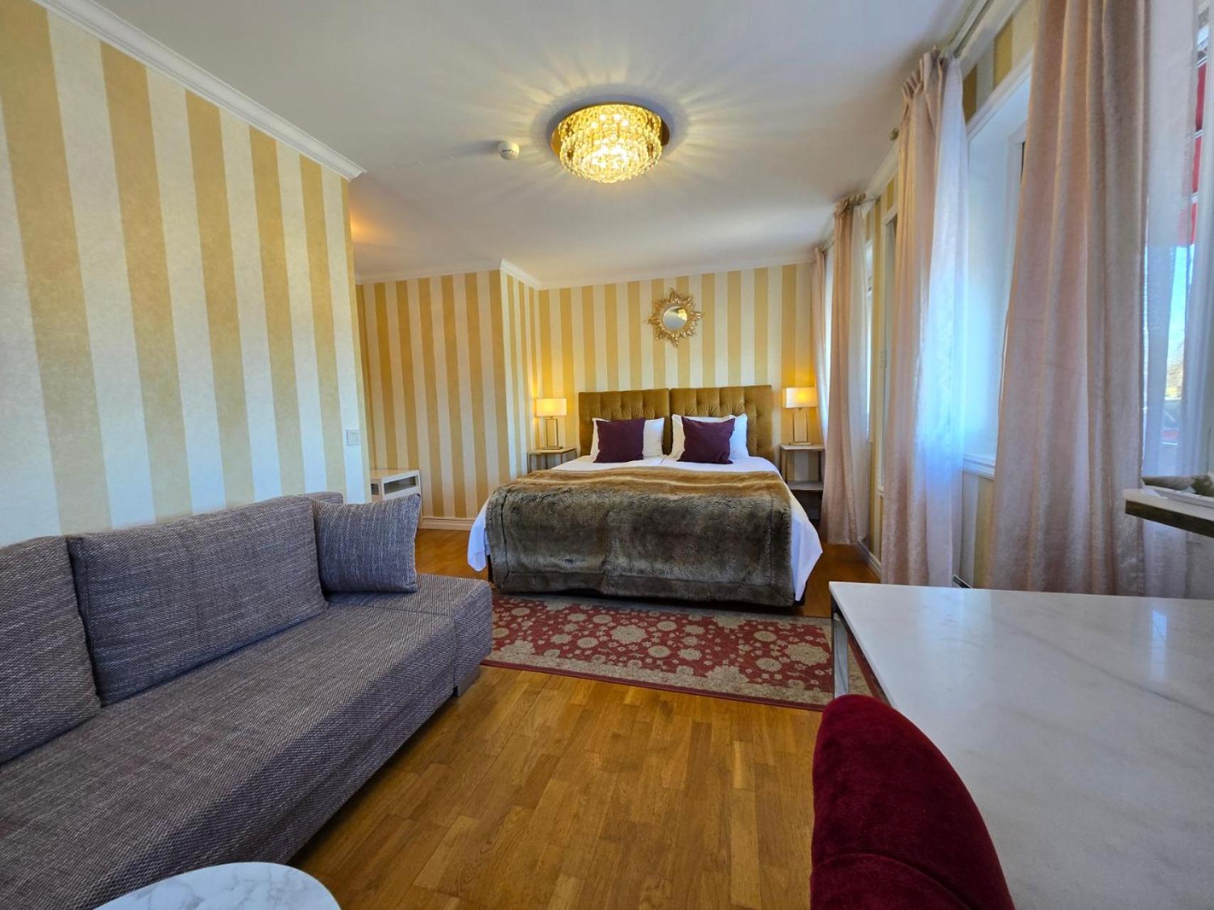 Vaenerport Lakefront Hotell Mariestad Exterior foto
